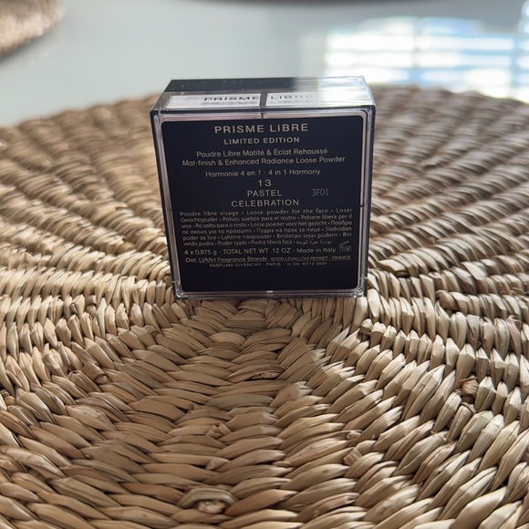 Givenchy PRISME LIBRE Limited Edition Loose Powder - Picture 6 of 11